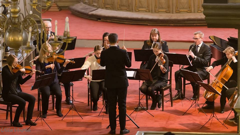 Andante-orkesteri Andante-orkesterin soittajat soittavat Tallinnan tuomiokirkossa