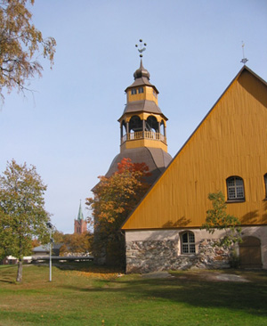 Vanhan kirkon länsipääty ja kellotorni